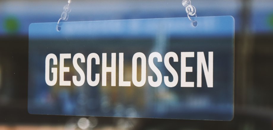 sign geschlossen meaning closed in german