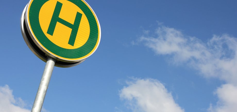 Deutsches Verkehrszeichen: Haltestelle Deutsches Verkehrszeichen: Haltestelle